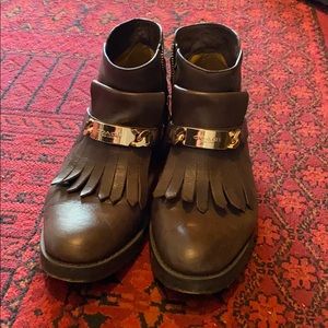 Coach brown booties with gold chain detail